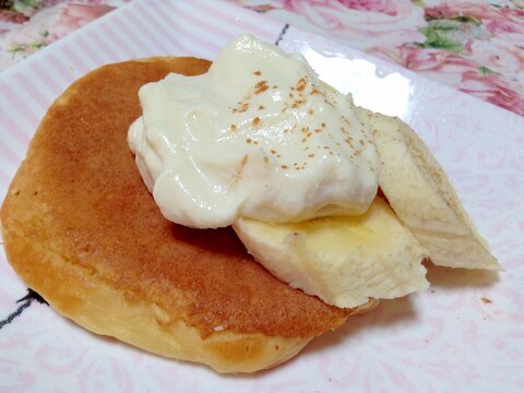 豆腐クリームとバナナの大豆粉パンケーキ♡